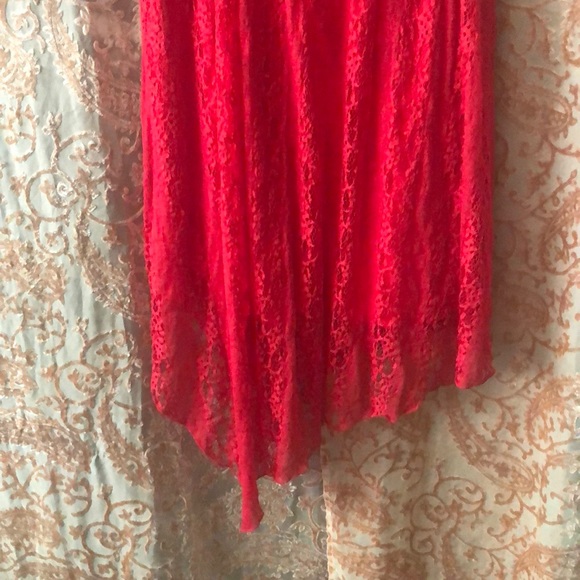 Strapless red lace dress - Picture 3 of 6